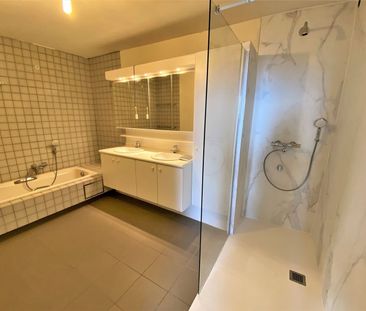 Ruim appartement met twee slaapkamers - Photo 4