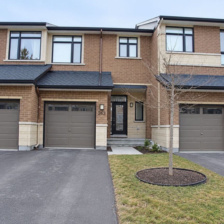 For Lease - 263 Kinghaven Crescent, Kanata, Ontario - Photo 1