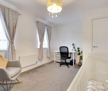 2 bedroom semi-detached house to rent - Photo 4