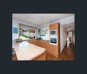 Sunny Family Home with Entertaining Area & Garage... - Photo 6