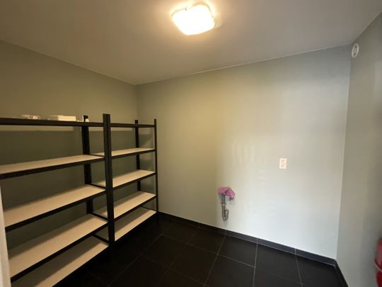 Ruim hoekappartement in het centrum van Kessel. - Photo 1