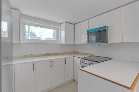 For Lease - 2724 Lake Shore Boulevard Unit# Lower, Toronto, Ontario - Photo 4