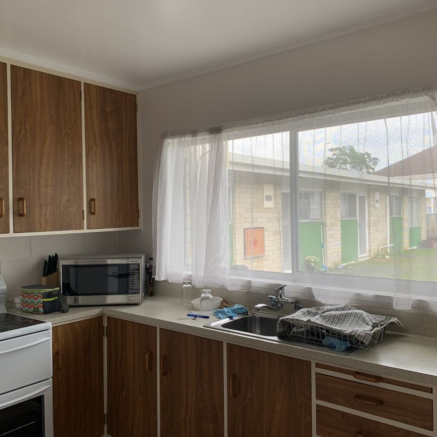 Sunny & Central Unit - Woodhill - Photo 1