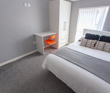 2 bedroom flat to rent - Photo 3