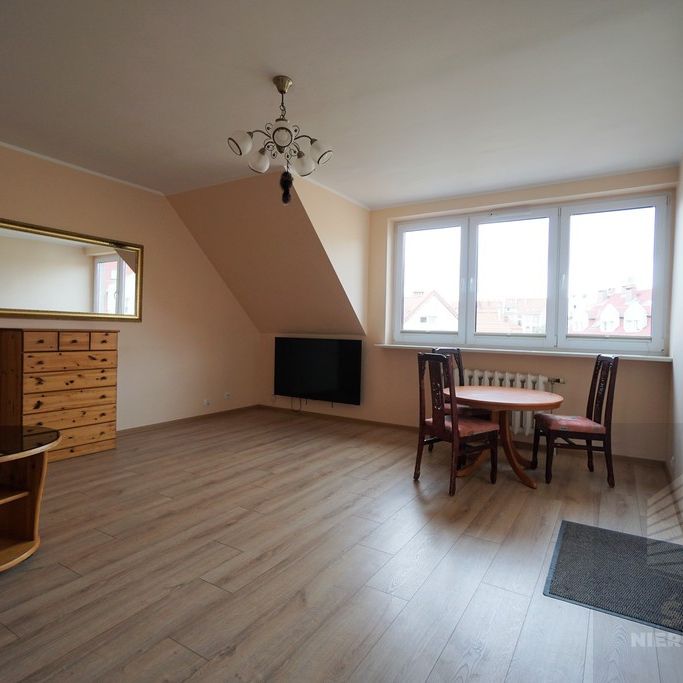 Dwupoziomowe mieszkanie o pow. 92,80, 4-pokoje. - Photo 1