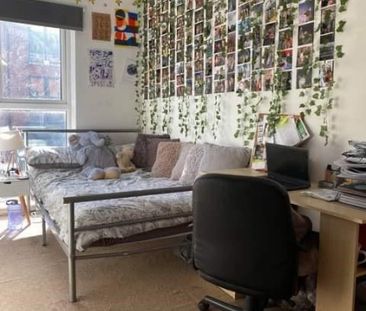 Plymouth View, Manchester - Photo 1