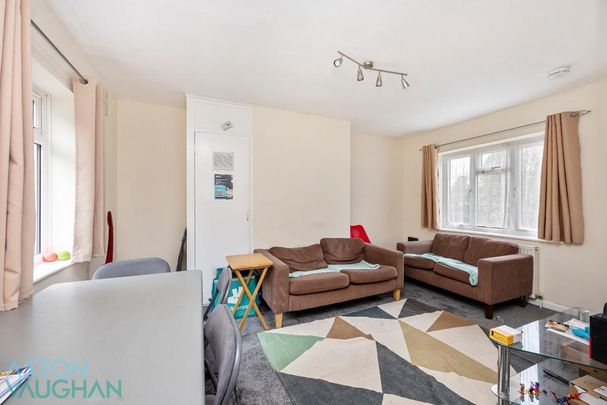 4 bedroom semi-detached house to rent - Photo 1