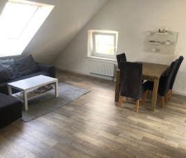 Attraktive Dachgeschoßwohnung in fußläufiger Citywohnlage! - Photo 1