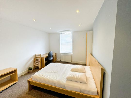 Kingsley Place, Heaton - Photo 1