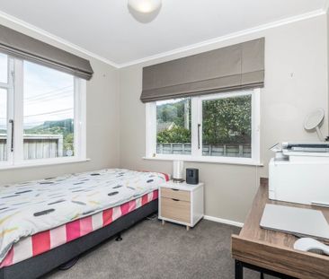 24 Franklyn Road, Tawa - Photo 5