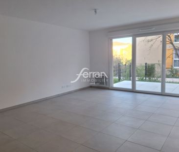 Location Appartement 2 pièces 45m² DRAGUIGNAN 83300 - Photo 2