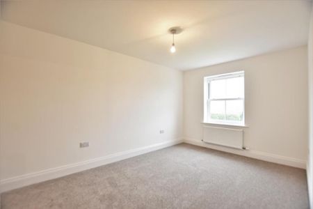 4 bedroom detached house to rent - Photo 5