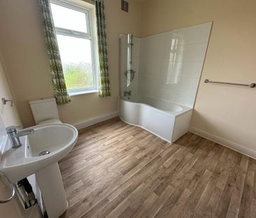 2 bedroom terraced house to rent - Photo 3