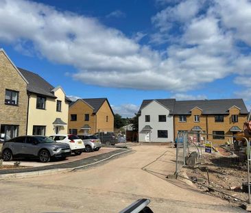 3 bedroom end of terrace house to rent - Photo 1