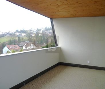 CONFORTABLE, SPACIEUX & WITH PANORAMA SUR LE LAC - Photo 4