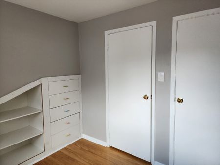 For Lease - 612 Dundee Avenue, Oshawa, Ontario - Photo 2