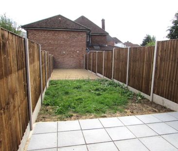 2 bedroom maisonette to rent - Photo 4