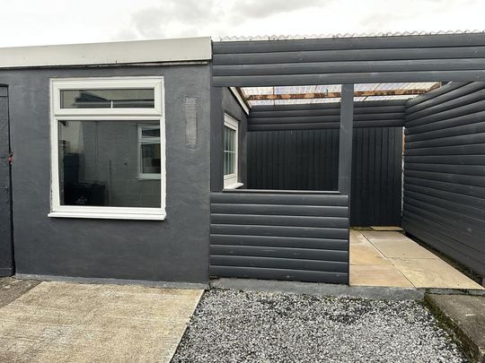 3 bedroom semi-detached house to rent - Photo 1