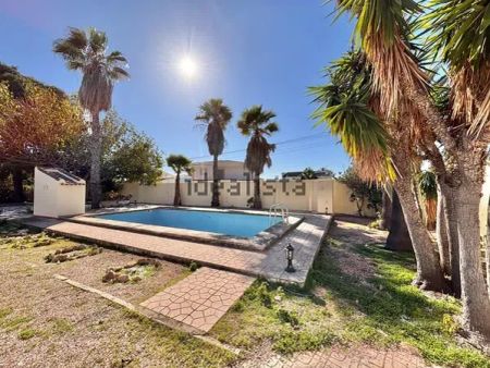 Alquiler de casa o chalet independiente en Calle Galicia - Photo 4