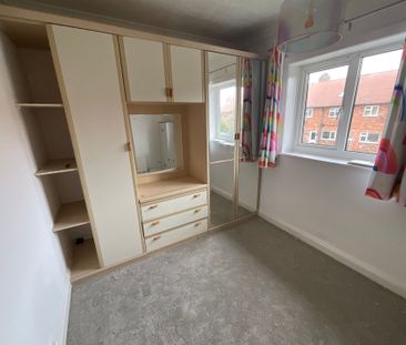 16 Lilac Walk, YO12 6LT, Scarborough - Photo 1