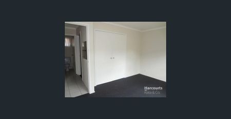 Delightful Meadow Heights Home - Photo 3