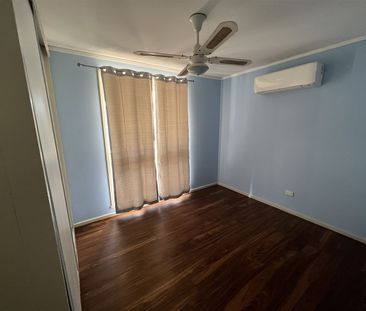 Fully Fenced Three Bedroom Home - Photo 2