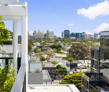 Modern Industrial Style Home In South Yarra Central - Photo 6