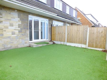 3 bedroom semi-detached house to rent - Photo 3