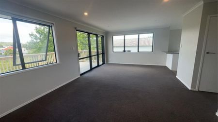 Three Bedroom Home - Photo 2