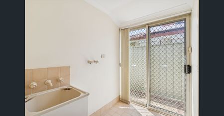 WELL PRESENTED 2 BEDROOM VILLA IN WELL KEPT COMPLEX - Photo 4