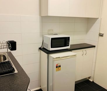 CONVENIENT & AFFORDABLE LIVING CLOSE TO KIRRIBILLI & NORTH SYDNEY - Photo 4