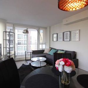 Bright, Spacious, Furnished 1 Bed 1 Bath Apartment Rental, Downtown - Photo 2