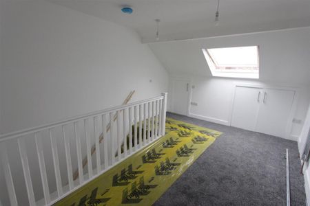 1 bedroom duplex to rent - Photo 2