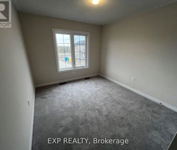 162 FLOOD AVENUE - Photo 4