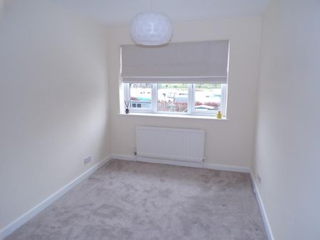 3 bedroom semi-detached house to rent - Photo 5