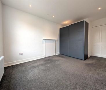 4 bedroom apartment to rent - Photo 5