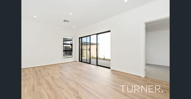 Three Bedroom House - Photo 1