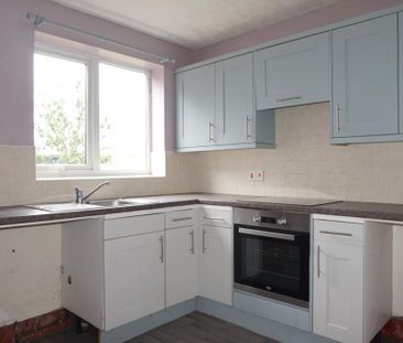 3 bedroom semi-detached house to rent - Photo 5