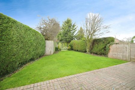3 bedroom detached house to rent - Photo 4