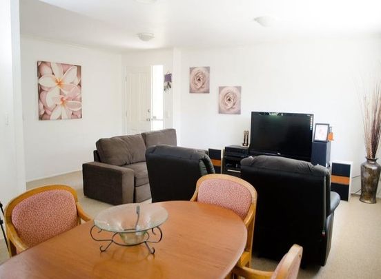 451 Warrigal Road, Eight Mile Plains QLD 4113 - House For Rent | Domain - Photo 1