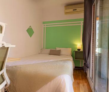 Carrer d'Amigó, Barcelona, Catalonia 08021 - Photo 1