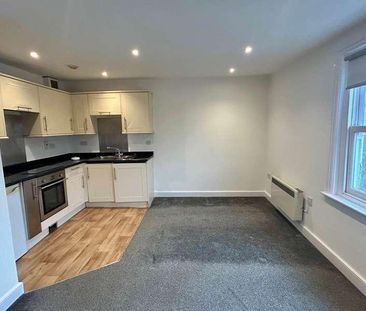 High Street, Banbury, OX16 - Photo 1