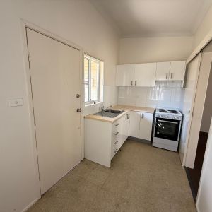 5/19-27 Boronia Street, 2142, South Granville Nsw - Photo 2