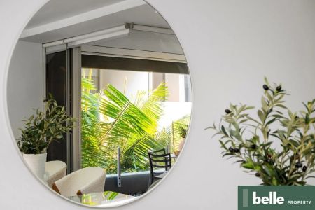 FURNISHED SINGLE ROOM IN PRIME LOCATION WITH BILLS INCLUDED - Photo 4