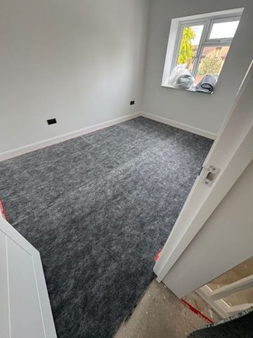 3 Bed Detached House, Long Lane, CR0 - Photo 2