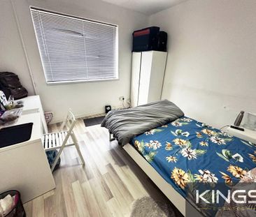 5 bedroom semi-detached house to rent - Photo 5