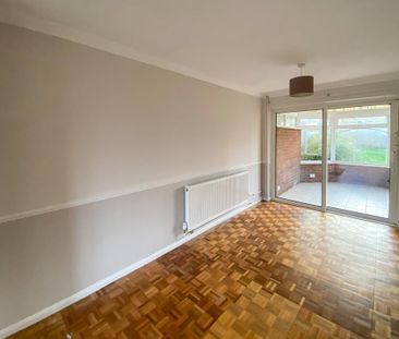 3 bedroom end of terrace house to rent - Photo 3