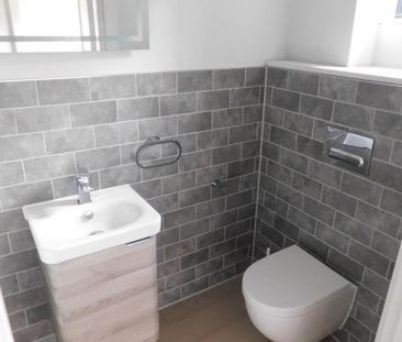 4 bedroom terraced house to rent - Photo 6