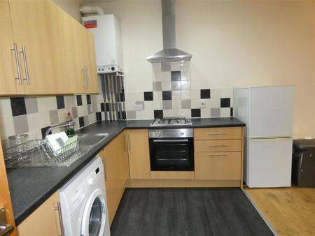 2 bed flat to rent in Shields Road Newcastle upon, Newcastle Upon Tyne, NE6 - Photo 4