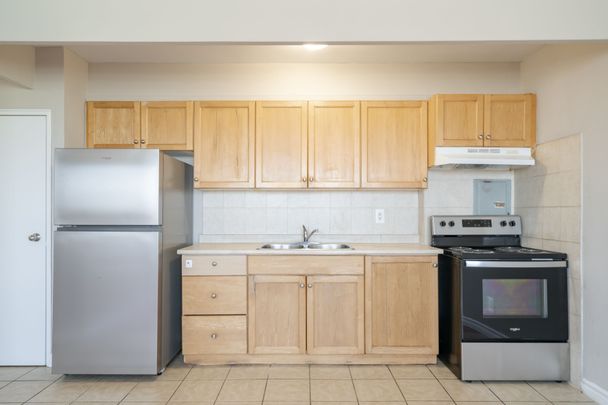 For Lease - 468 Ottawa Street Unit# 419B, Hamilton, Ontario - Photo 1